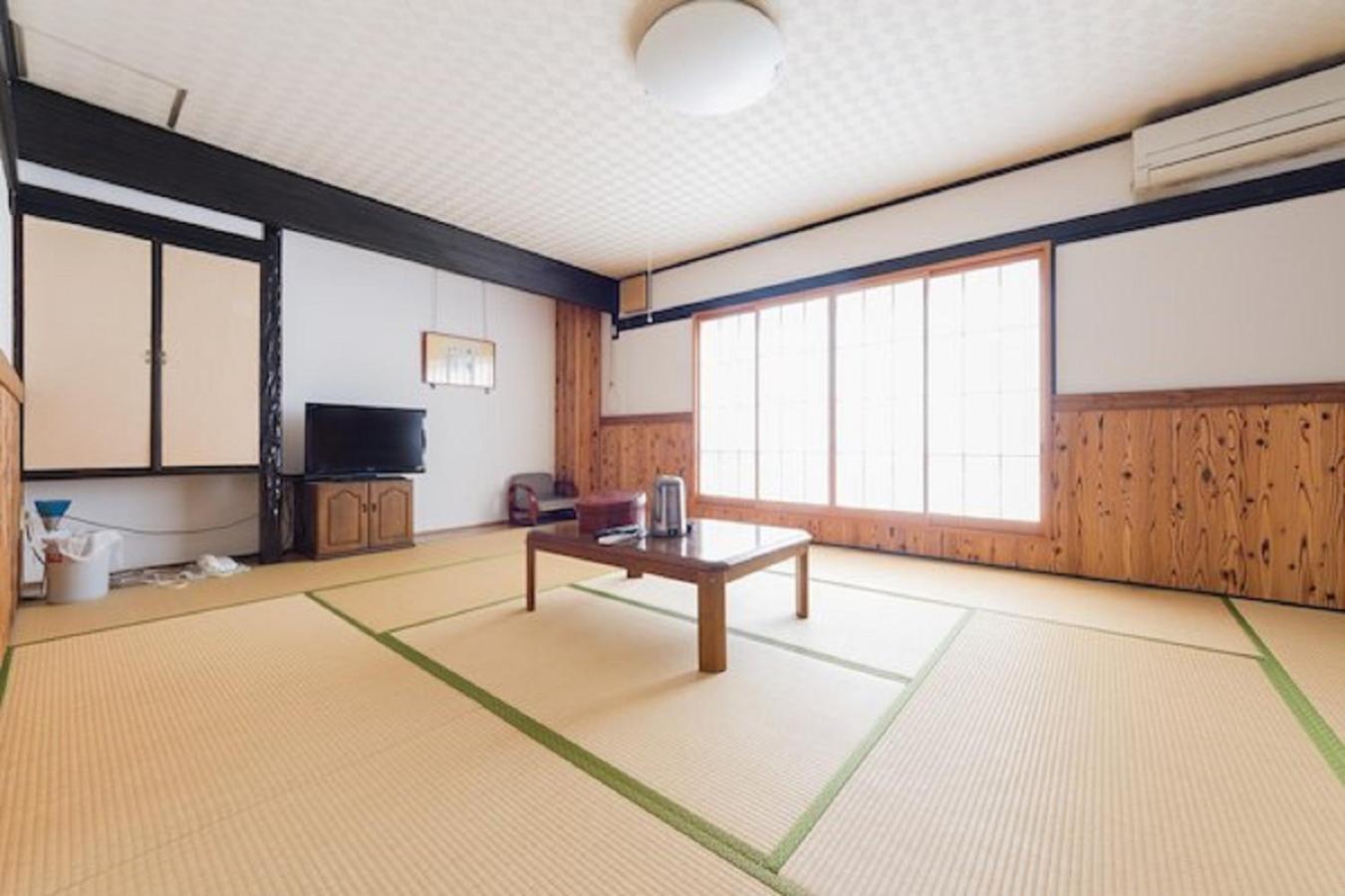 Hotel Villa Dogo Matsuyama  Bagian luar foto